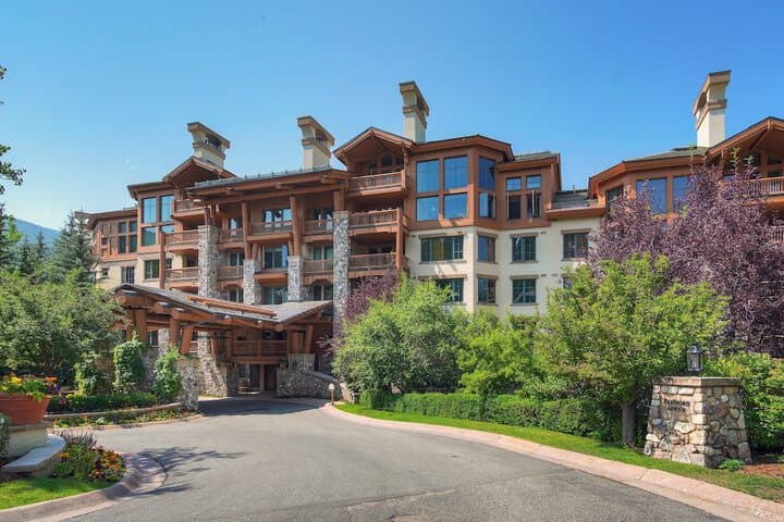 Elkhorn Lodge photo 3