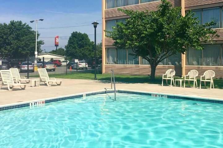 Quality Hotel Philadelphia Airport photo 2