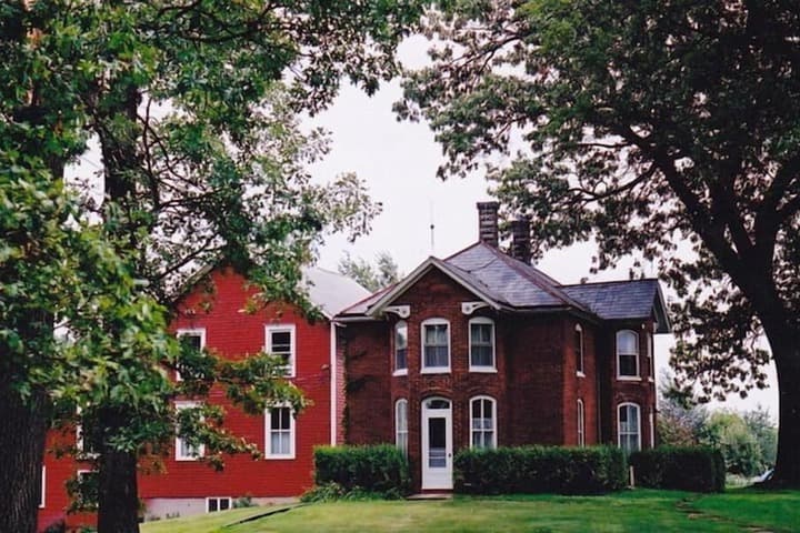Strawberry Farm Bed & Breakfast photo 3