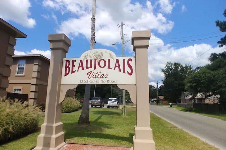 D'Iberville destination view