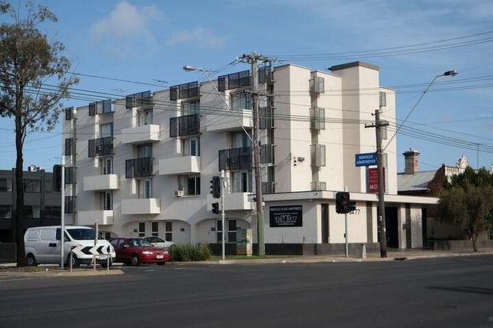 Moreland West destination view