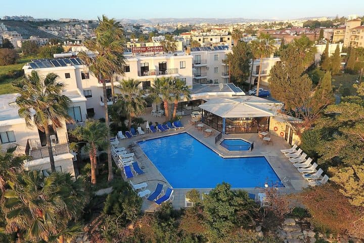 Hilltop Gardens photo 3