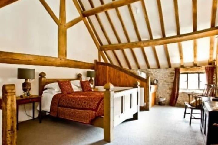 Old Downton Lodge photo 4