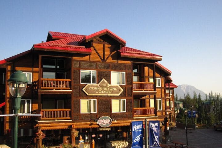 Cornerstone Lodge photo 4