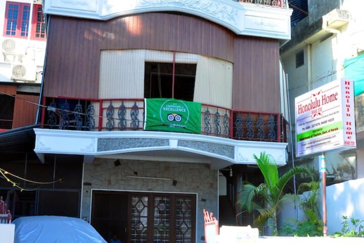 Honolulu Home photo 2