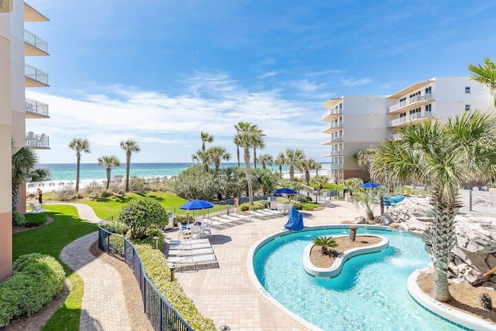 Waterscape Condominiums photo 3