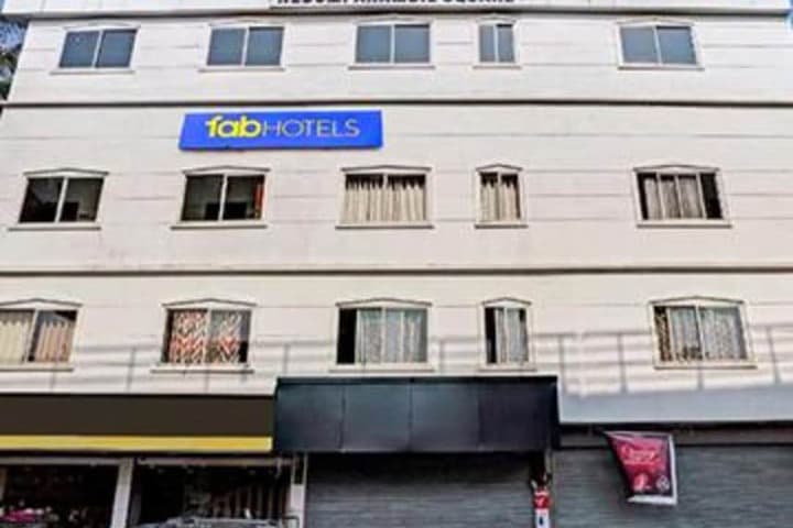 FabHotel Lime Light photo 1