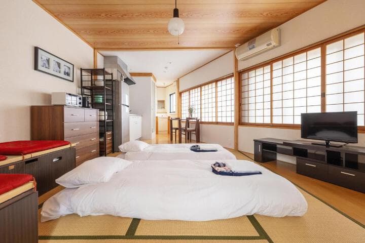 Corner House photo 5