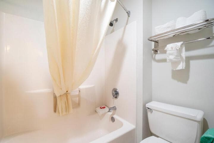 Rodeway Inn Houston North Greenspoint photo 4