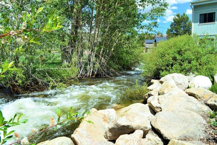 Twin Rivers Condominiums by Alderwood Colorado Management photo 5