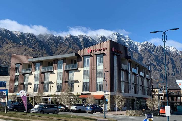 Ramada Suites by Wyndham Queenstown Remarkables Park photo 2