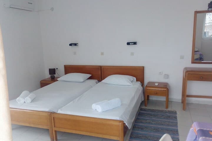 Pantheon Apartments photo 5