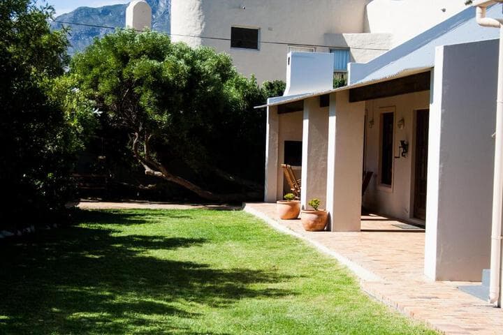 Hilton House photo 4