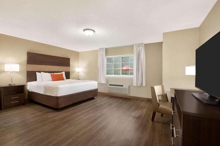 Hawthorn Suites by Wyndham Columbus Fort Benning photo 2