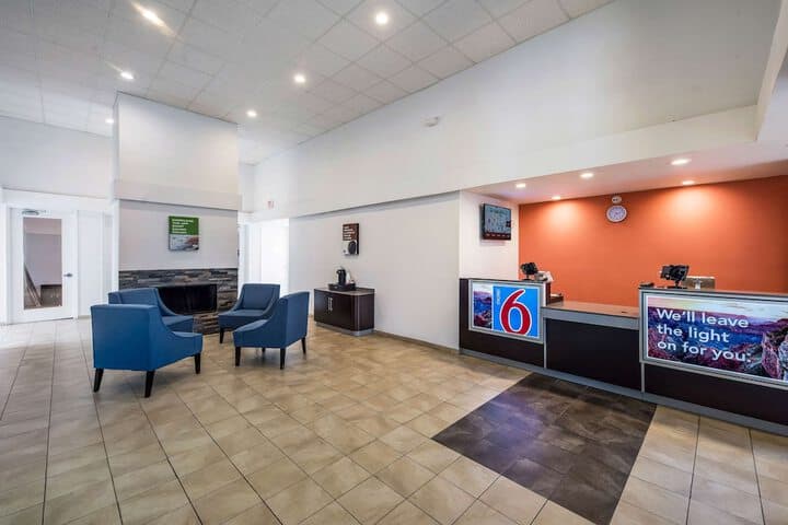 Motel 6 Irving TX Irving DFW Airport East photo 1