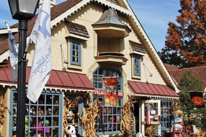 Mathis House a Victorian Bed & Breakfast&Tea Room at 600 Main photo 5