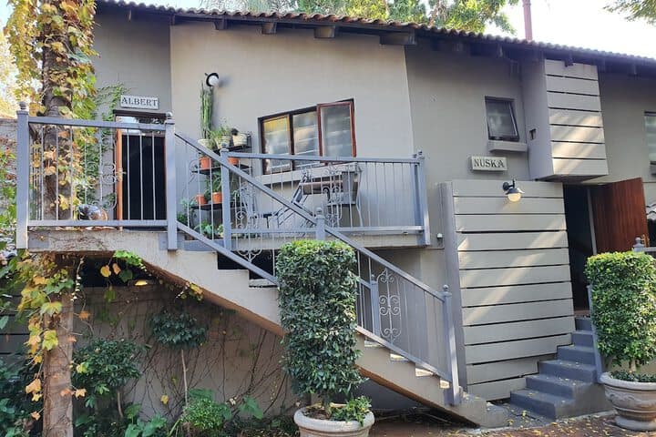 Waterhouse Guest Lodges 295 Indus Street photo 3