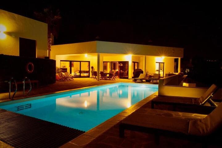 Villa V photo 5