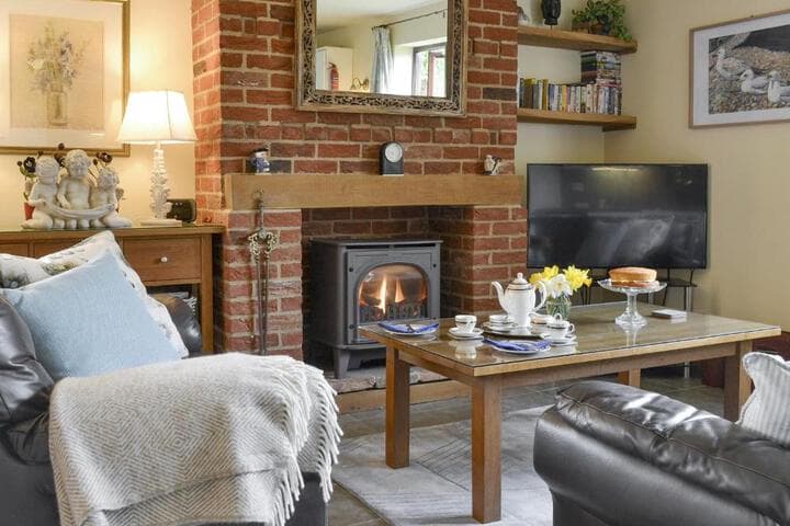 Riverside Cottage photo 2