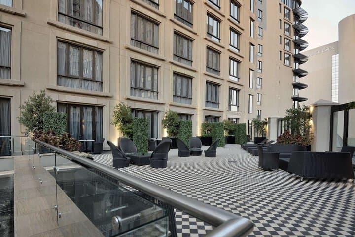 DAVINCI Hotel on Nelson Mandela Square photo 4