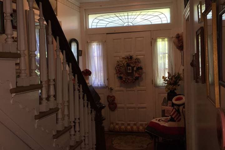 The Pratt Smith House B&B photo 3