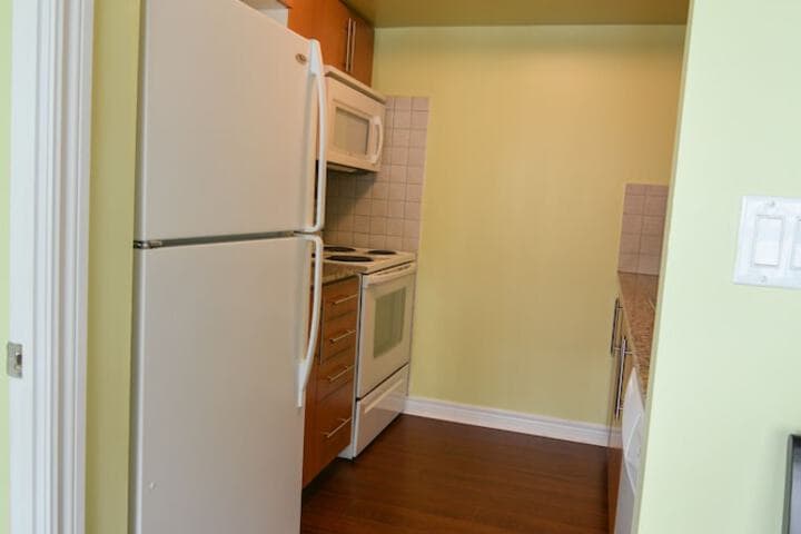 Maplewood Suites Square One photo 4