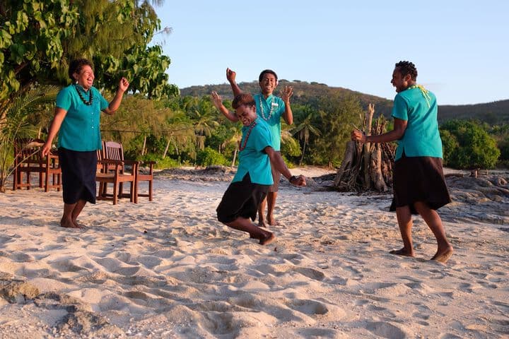 Barefoot Manta Island photo 2