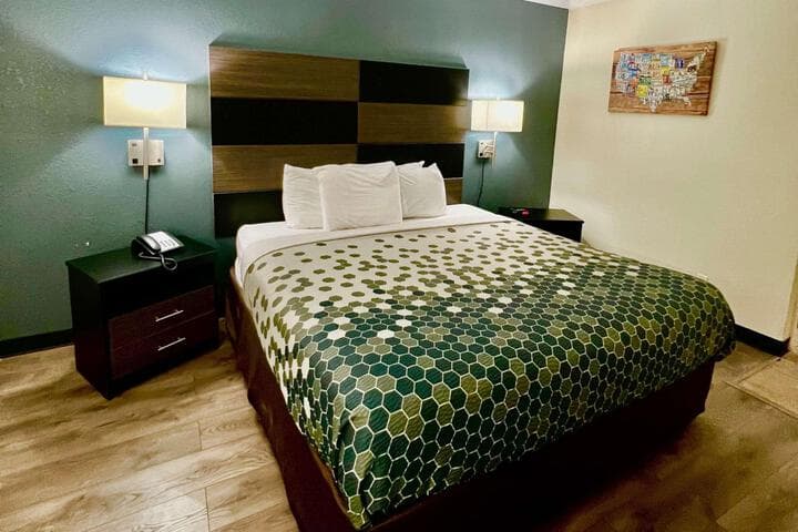 Econo Lodge Inn San Antonio photo 5