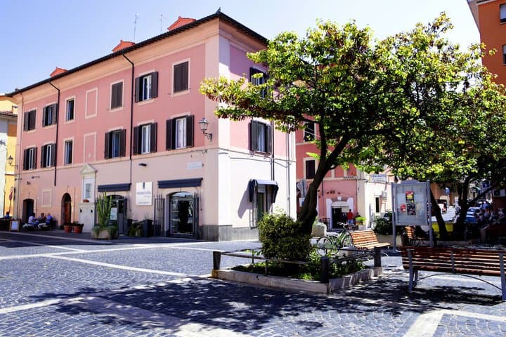 Largo della Pace destination view