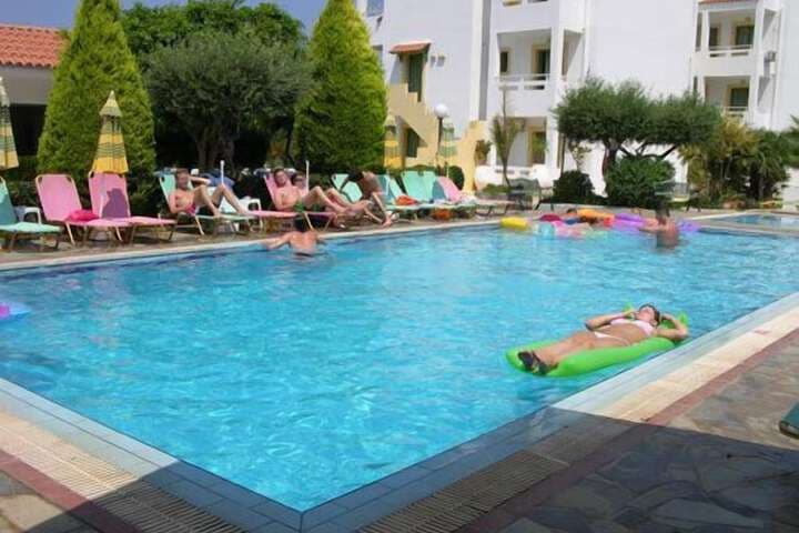 Nikolas Villas Apartments photo 3