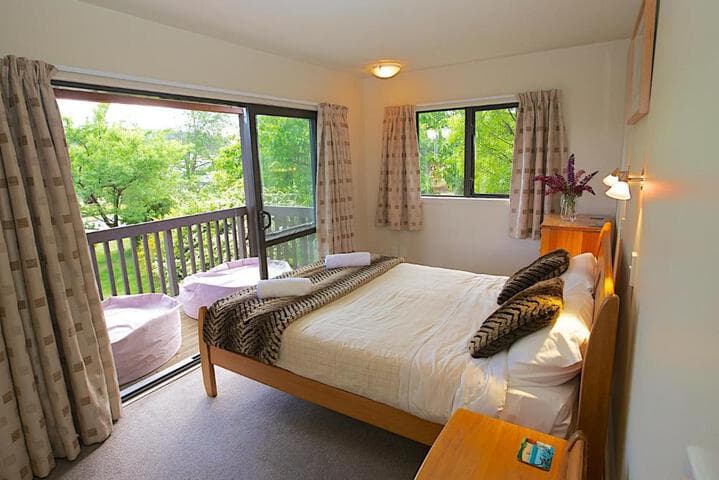 Crescent House photo 4