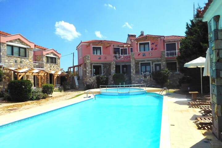 Aeolis Apartments & Studios photo 5