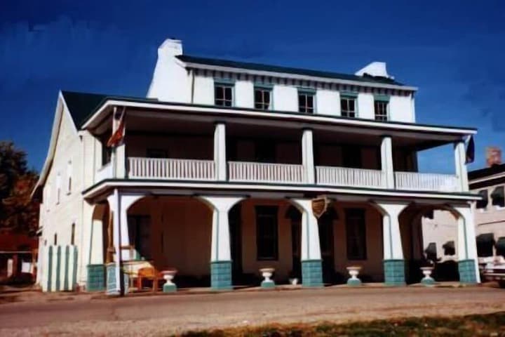 Empire House Hotel photo 3