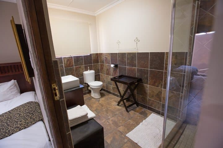 MacGregors Guest House photo 5