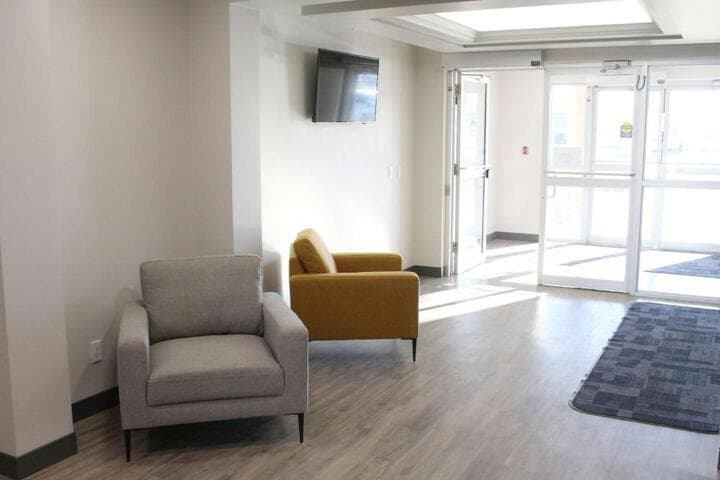 Days Inn by Wyndham Stony Plain photo 3