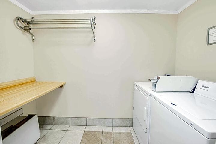Rodeway Inn & Suites Saginaw MI photo 5