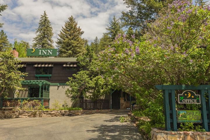 Highland Haven Creekside Inn photo 3