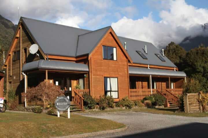 Fox Glacier Lodge photo 5