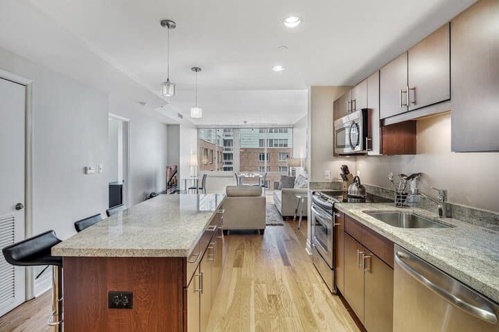 Global Luxury Suites at Foggy Bottom photo 3