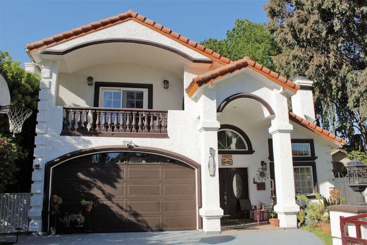 Sherman Oaks destination view