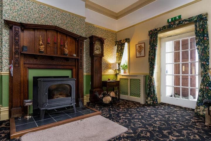 Crown Lodge photo 1