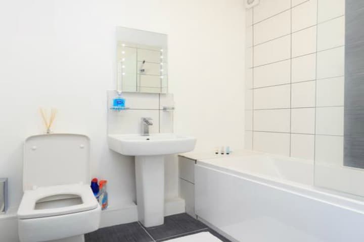 Live in Leeds Grange Apartments photo 4