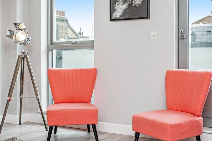 2 Bed Cozy Apartment near Regents Park with WiFi photo 2