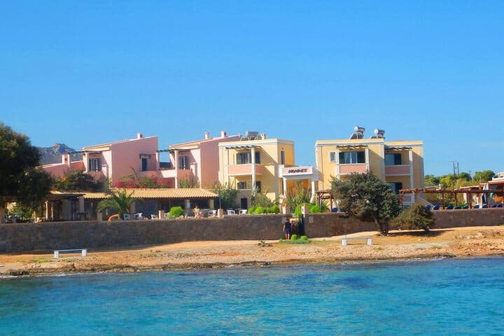 Irides Luxury Studios & Apartments photo 4