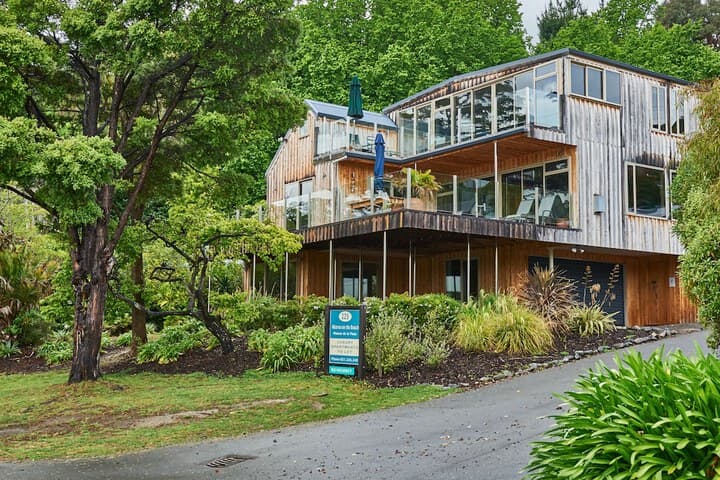 Akaroa on the Beach Apartments photo 2