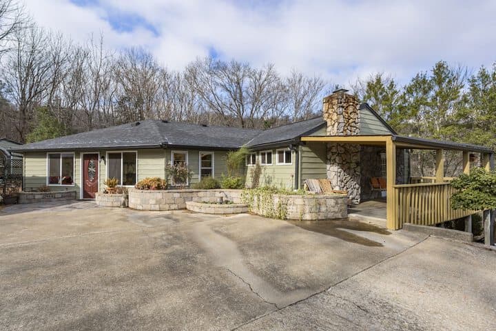 Grand Dream Vacation Home in Nashville 7+ beds! photo 2