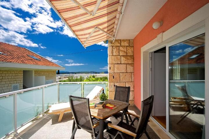 Terrace Apartment photo 3