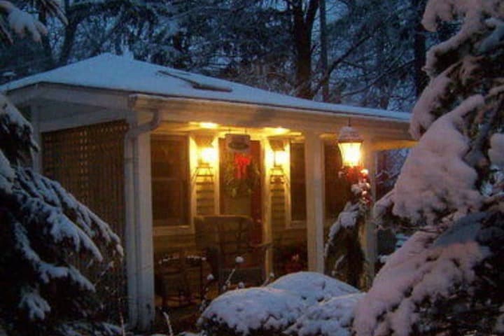 Hidden Garden Cottages & Suites photo 5