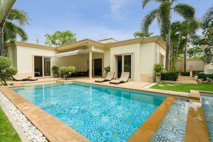 Luxury Pool Villa SRV photo 5