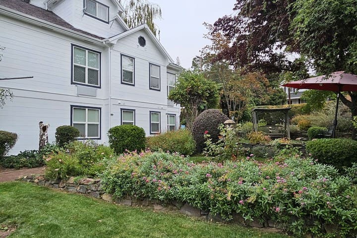 Inn at 161 photo 4